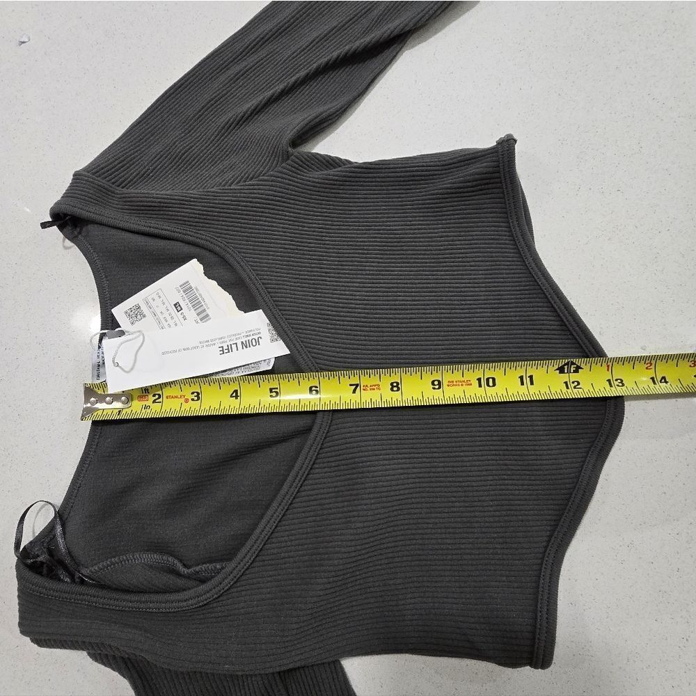 Zara Gray Ribbed Crop Top - Picture 7 of 11